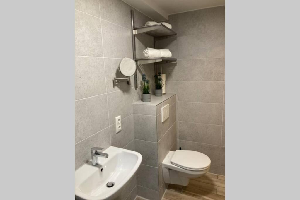 Modernes Apartment Nr3 Nahe Reeperbahn Bis 8 Personen Hamburg Luaran gambar
